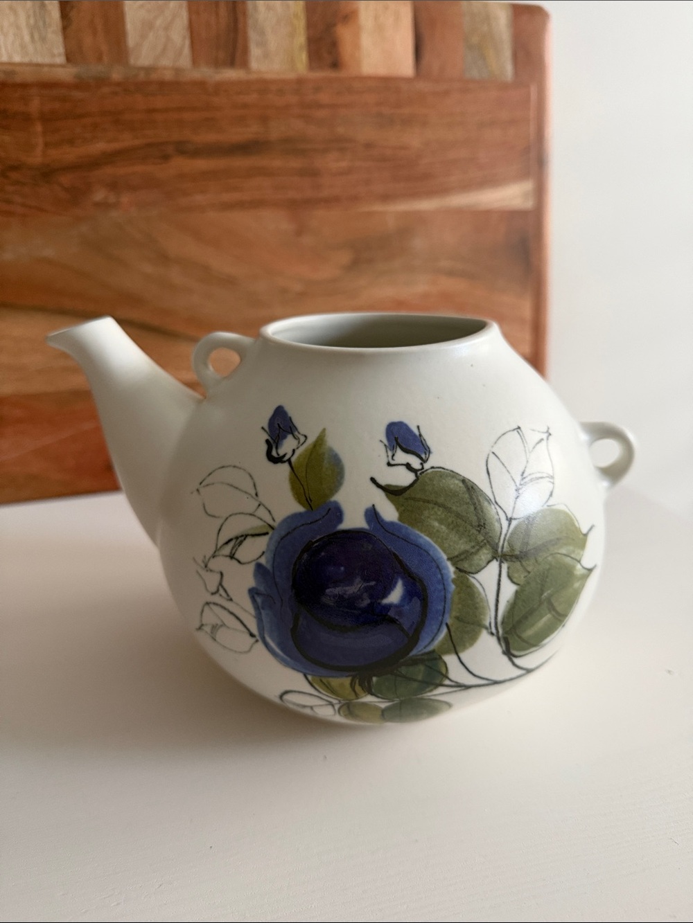 Arabia Finland Hilkka Liisa Ahola Design on Ulla Procope GA3 Large Tea Pot AS IS